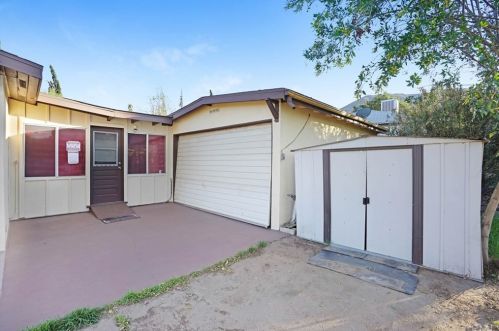 15485 Grand Ave, Lake Elsinore, CA 92530-5525