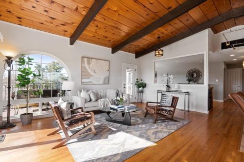 2440 Lincoln Ave, Belmont CA  94002-1424 exterior