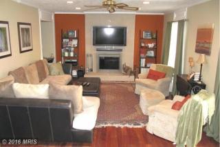 9121 Fishermans Ln, Springfield VA  22153-1624 exterior