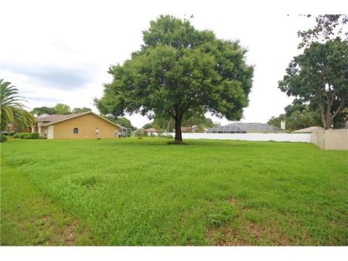 509 Hunters Run Blvd, Lakeland, FL 33809-8323