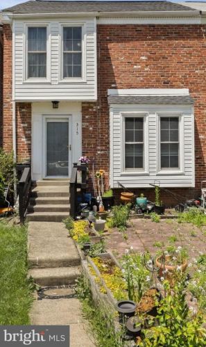 315 Shenandoah St, Leesburg, VA 20175-4011