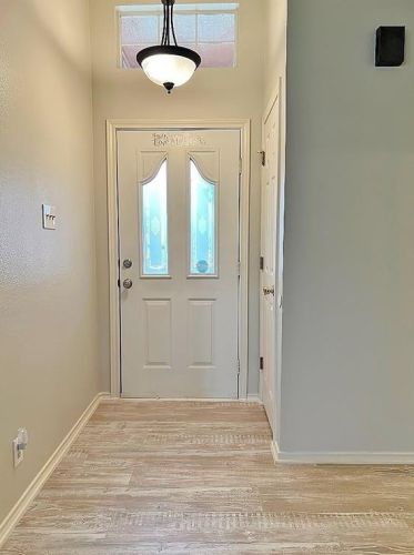 621 Sandstone Ln, Granbury, TX 76048-6294