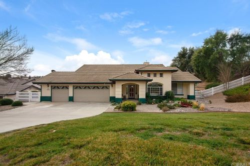 1634 Riverglen Dr, Lake Nacimiento, CA 93446-1868