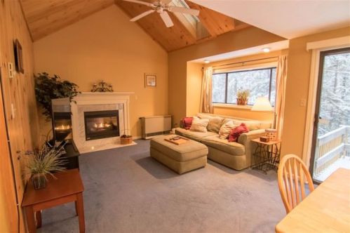 5 Knotts Rd, Ellsworth NH  03223-5002 exterior