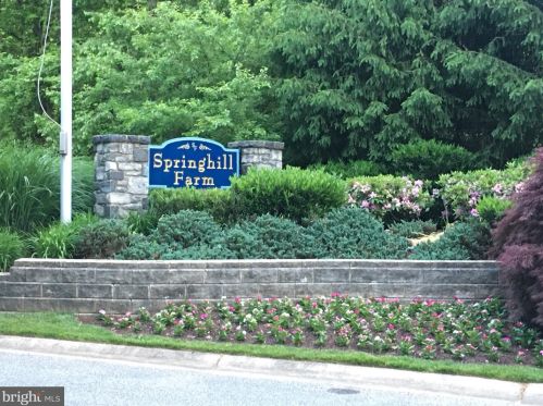 3804 Fox Pointe Ct, Glen Mills, PA 19342-8124