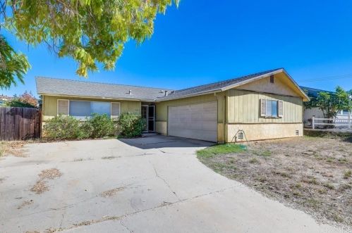 10017 Hiram Way, Lakeside, CA 92040-3313