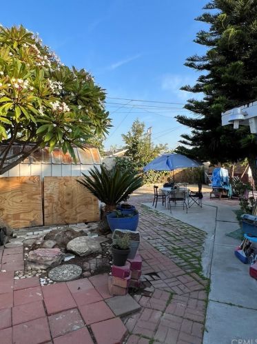 15148 Castana Ave, Paramount CA  90723-4609 exterior