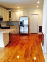 4312 Grace Ave, Bronx, NY 10466-1818