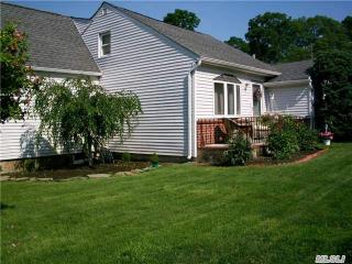 224 Berkshire Dr, Farmingville, NY 11738-2060