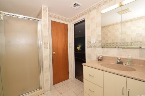 418 Walker St, Babylon NY  11704-3017 exterior