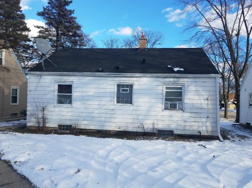 4451 Sherman Blvd, Milwaukee, WI 53209-5851