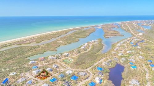 1813 Long Pt Ln, Sanibel FL 33957-2423 exterior