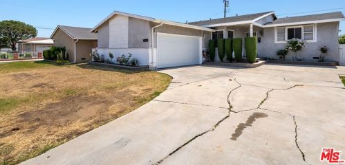 13512 Purche Ave, Gardena, CA 90249-2331