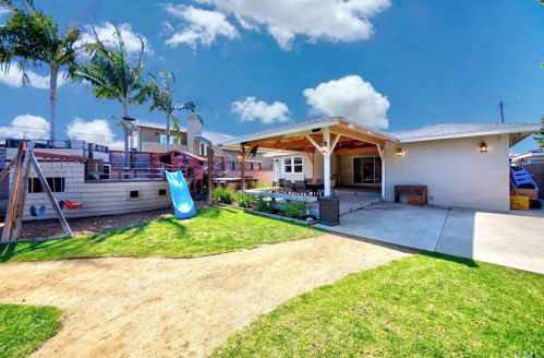 1740 Hickory Ave, Torrance CA 90503-7219 exterior