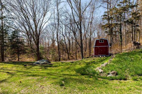 33 Gail Ln, Poughquag NY  12570-5034 exterior