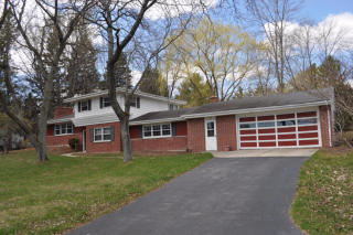 1053 Main St, Saukville, WI 53080-2119