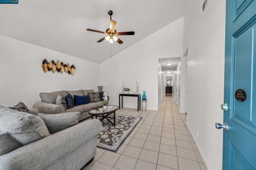 6120 Chickasaw Ct, Manteca CA  95336-2557 exterior