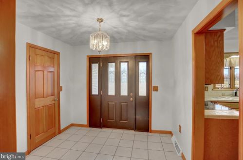 935 Johnson Rd, Academia, PA 17082-7235