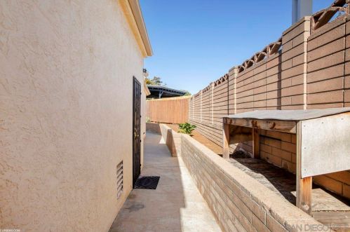 4362 Conrad Ave, San Diego CA 92117-2017 exterior