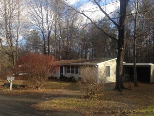 105 Meadow Ct, Woodstock, NY 12498-1470
