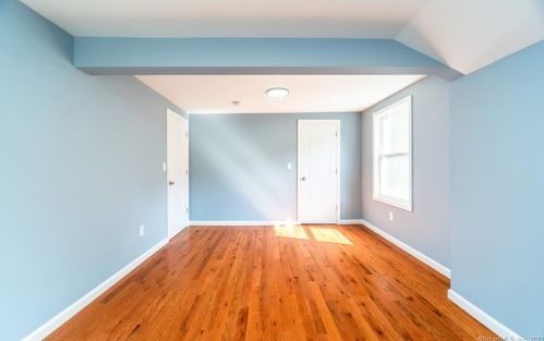 27 Garrigus Ct, Waterbury CT  06716-3103 exterior