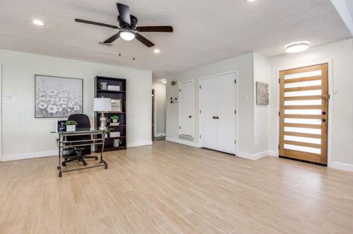 2131 Blossom Ln, Richardson TX  75081-4703 exterior