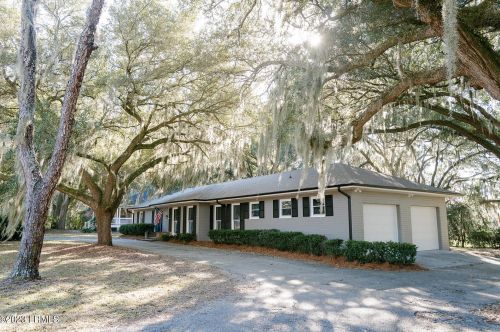 193 Brickyard Point Rd, Beaufort, SC 29907-1007
