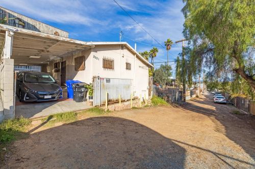 3021 Market St, San Diego, CA 92102-3229