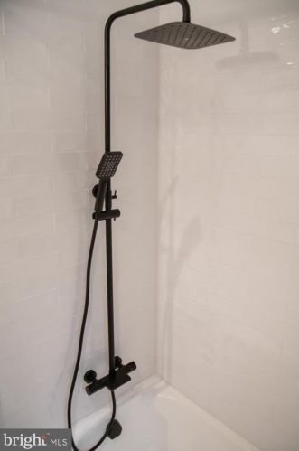 431 Weadley Rd, Norristown PA  19406-3747 exterior