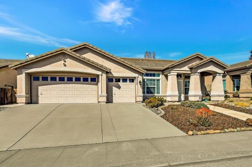 9247 Brown Rd, Elk Grove CA  95624-3917 exterior