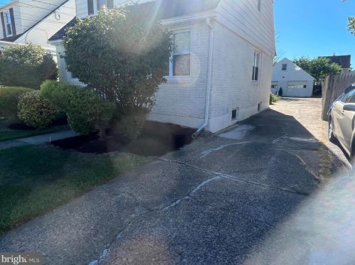 14 Beechwood Ave, Camden NJ  08107-1319 exterior