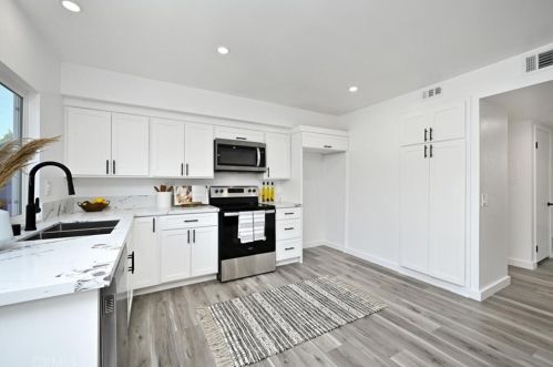 4051 Via Encinas, Cypress CA  90630-3431 exterior