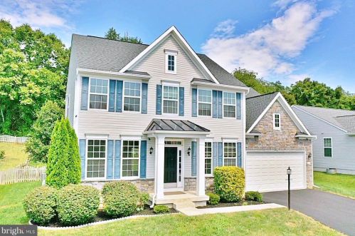 101 Hughs Rd, Charles Town, WV 25414-5574