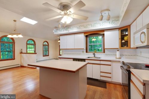 420 Ivy Ln, Glen Mills PA  19342-1323 exterior