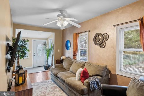 617 2nd Ave, West Deptford NJ  08096-6613 exterior