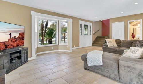 135 Clove Pl, Brea, CA 92821-3303