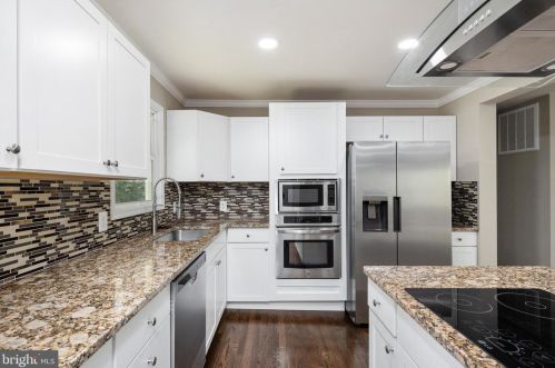 7425 Courthouse Rd, Spotsylvania, VA 22551-2704