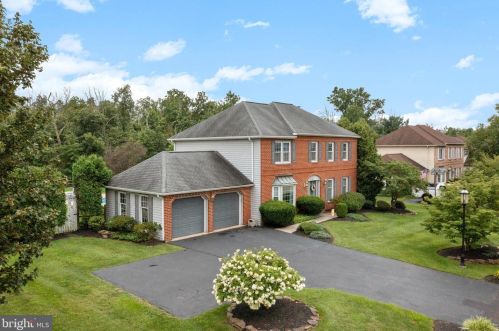210 Aspen Ln, Gilbertsville, PA 19525-9490
