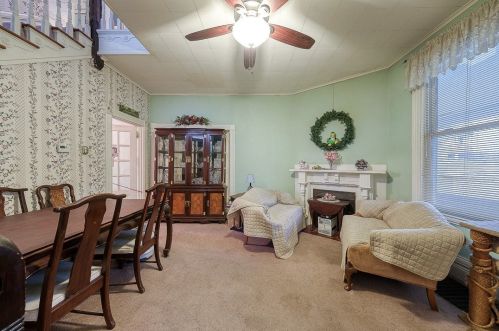 725 10th Ave, Whitaker PA  15120-1922 exterior