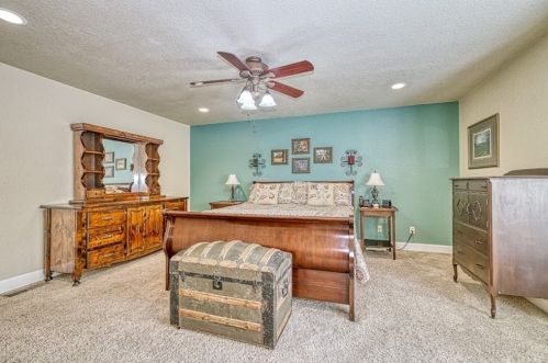 19780 Honey Hill Dr, Middletown CA  95467-8380 exterior