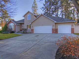 13224 Whitehouse St, Spokane, WA 99208-7232
