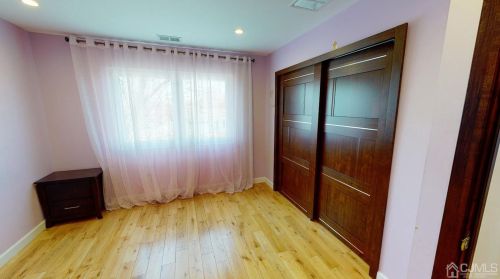 33 Berkshire Rd, Old Bridge NJ  08857-1601 exterior