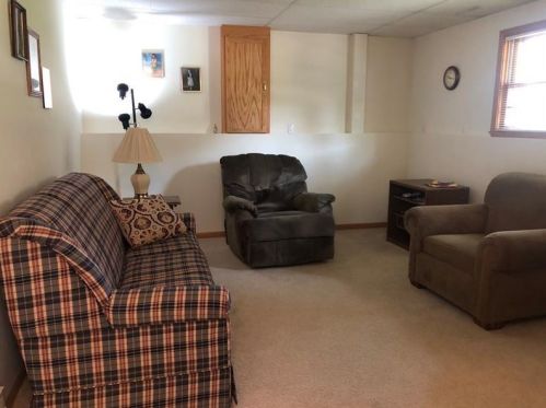 3333 Long Branch Dr, New Castle PA  16105-2929 exterior