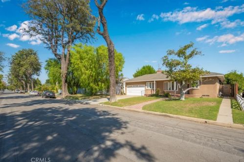 4620 Graywood Ave, Long Beach CA  90808-1022 exterior