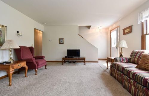 38 Noble St, South Kingstown RI  02882-3941 exterior