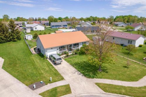 103 Liberty Pl, Bloomingburg, OH 43106-9602