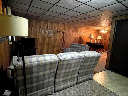 103 Leona St, Hopwood PA  15445-2032 exterior