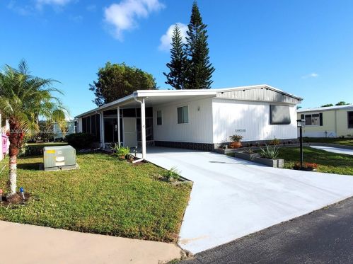 49 Covey Cir, Naples, FL 34114-1523