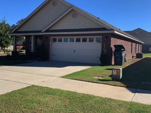 713 Oak Cove Ln, Madison, AL 35757-7955