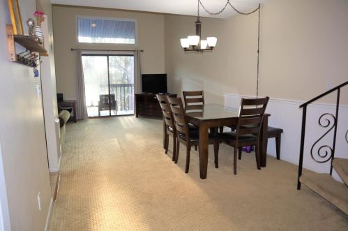 8 Cedar Trl, Wisconsin Dells, WI 53965-8843